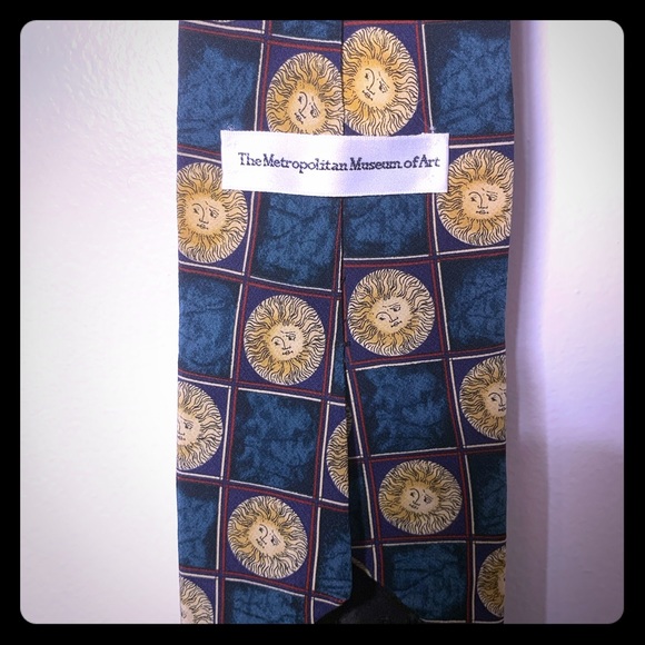 Vintage Metropolitan Museum of Art Sun Tie - Picture 2 of 6